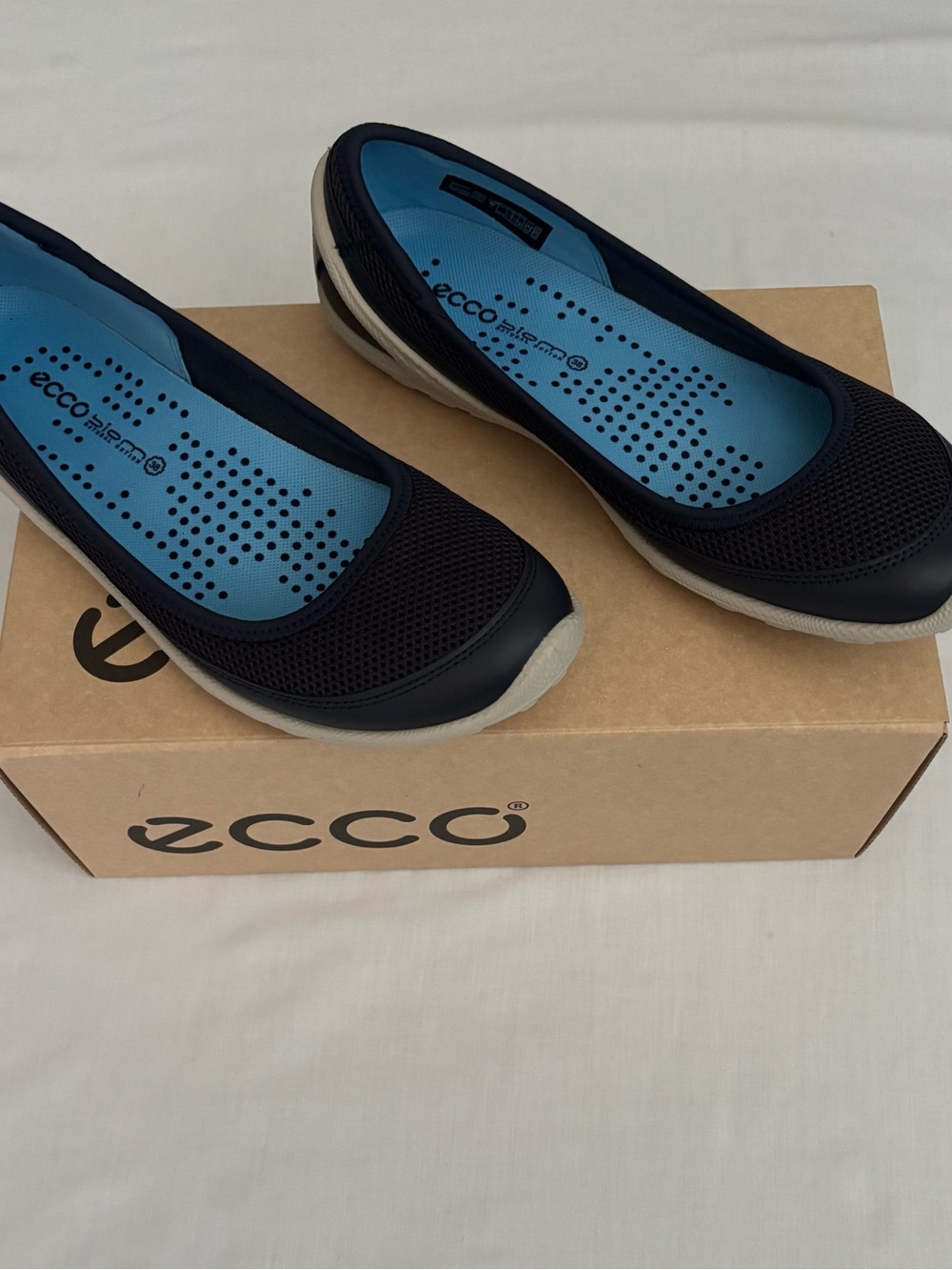 Ecco Navy Mesh Slip-On Ballet Flats with Blue Insole